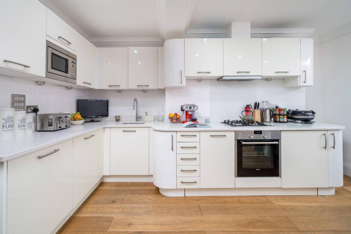 Ferienwohnung Niru Experience Luxury Boutique Garden 2Bd 2Ba London Exterior foto