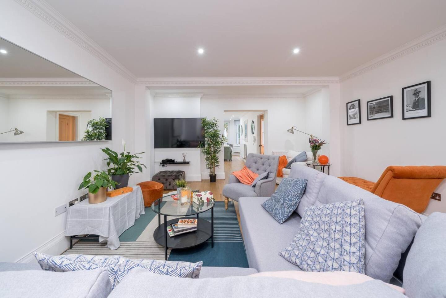 Ferienwohnung Niru Experience Luxury Boutique Garden 2Bd 2Ba London Exterior foto