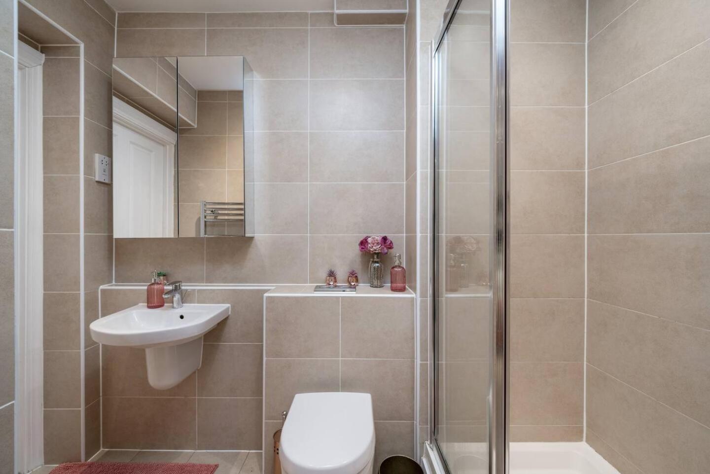 Ferienwohnung Niru Experience Luxury Boutique Garden 2Bd 2Ba London Exterior foto